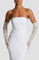 Fioreclo Adara Gloves in Ivory