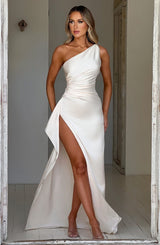 Fioreclo Ariel Maxi Dress in Ivory