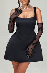 Fioreclo Dalaria Gloves in Black