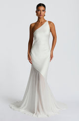 Fioreclo Fabelle Gown in Ivory