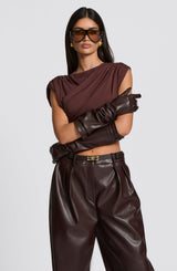 Fioreclo Frannie Gloves in Plum Brown