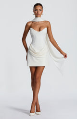 Fioreclo Ivera Scarf in Ivory